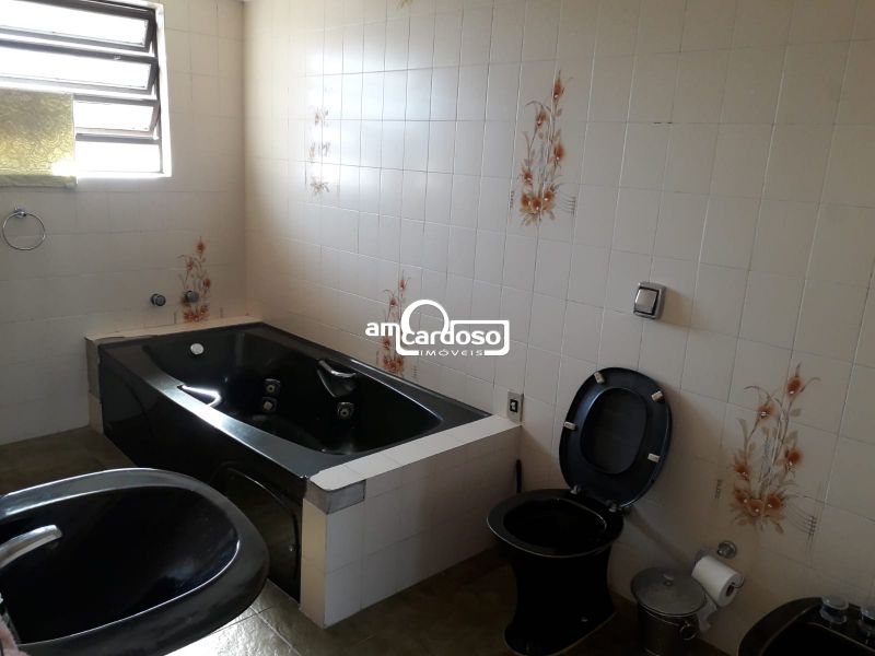 Sobrado com 3 quartos, 3 banheiros e 298m² à venda no bairro Boa Vista, Porto Alegre