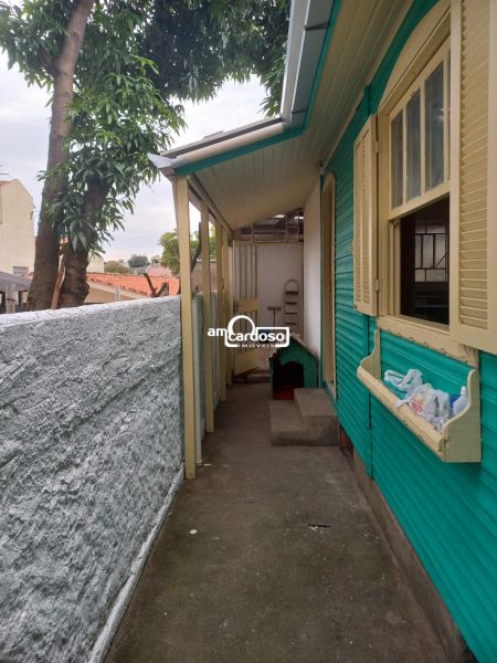 Casa com 2 quartos, 1 banheiro e 80m² à venda no bairro Sao Sebastiao, Porto Alegre