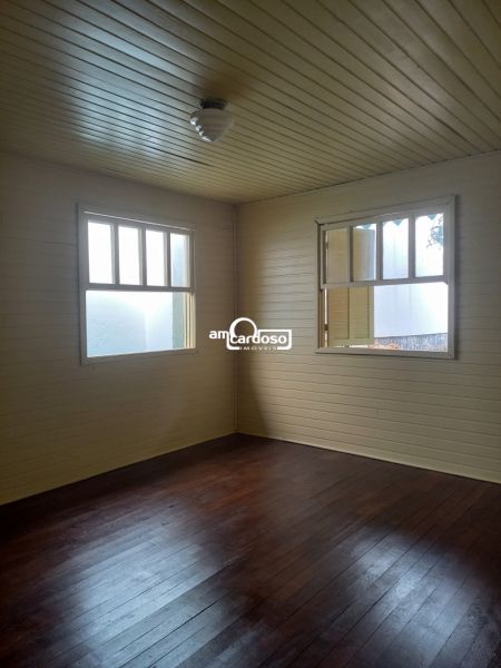 Casa com 2 quartos, 1 banheiro e 80m² à venda no bairro Sao Sebastiao, Porto Alegre