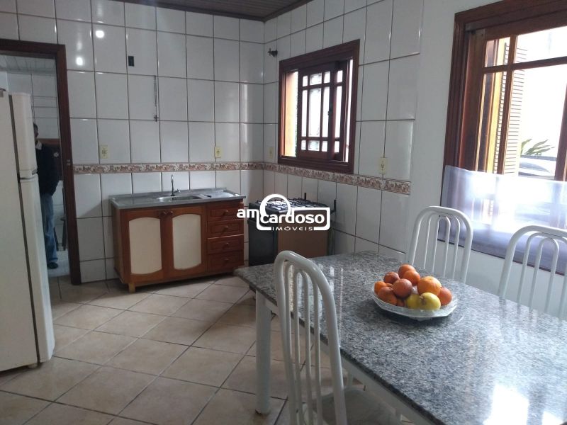Casa com 3 quartos, 2 banheiros e 96m² à venda no bairro Sao Sebastiao, Porto Alegre