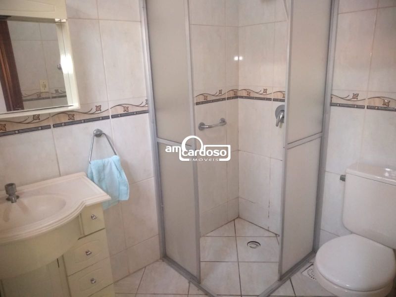 Casa com 3 quartos, 2 banheiros e 96m² à venda no bairro Sao Sebastiao, Porto Alegre