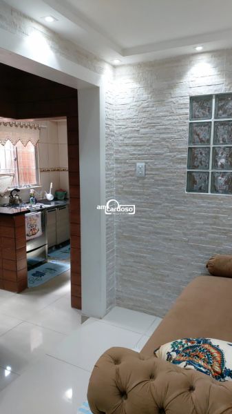 Casa com 2 quartos, 3 banheiros e 240m² à venda no bairro Rubem Berta, Porto Alegre
