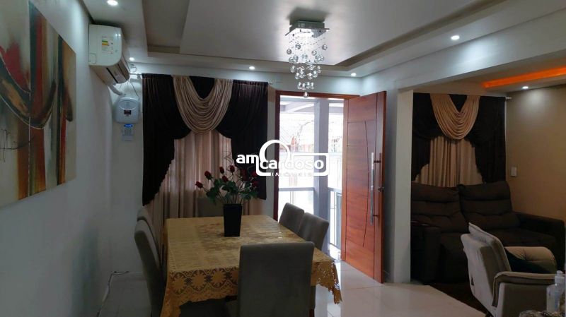 Casa com 2 quartos, 3 banheiros e 240m² à venda no bairro Rubem Berta, Porto Alegre