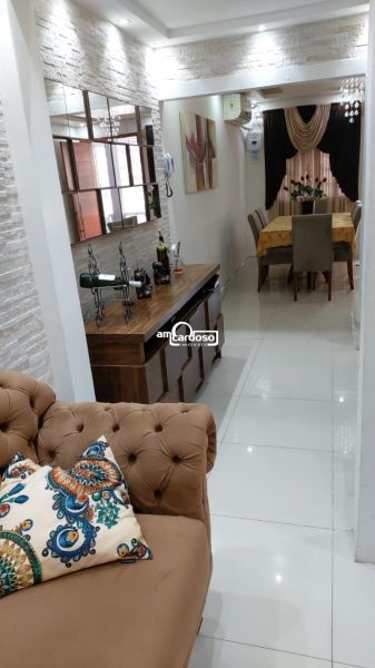 Casa com 2 quartos, 3 banheiros e 240m² à venda no bairro Rubem Berta, Porto Alegre