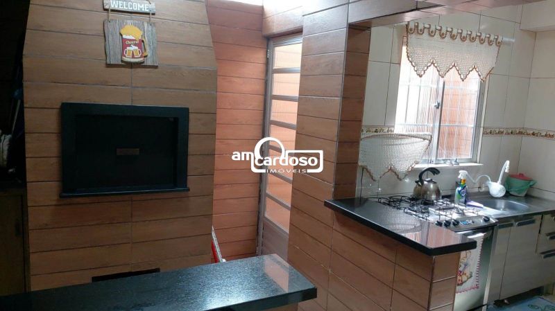 Casa com 2 quartos, 3 banheiros e 240m² à venda no bairro Rubem Berta, Porto Alegre