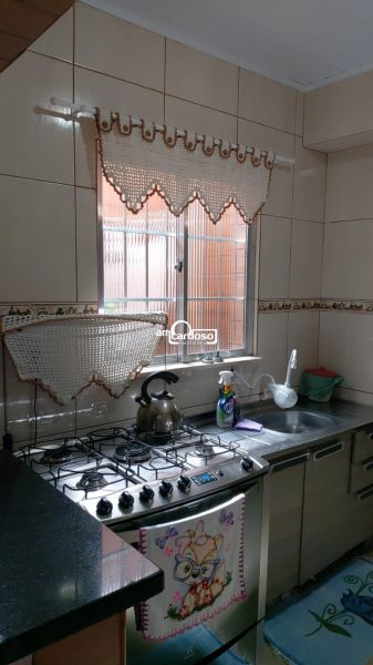 Casa com 2 quartos, 3 banheiros e 240m² à venda no bairro Rubem Berta, Porto Alegre