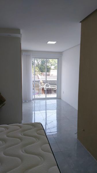 Casa com 2 quartos, 3 banheiros e 240m² à venda no bairro Rubem Berta, Porto Alegre