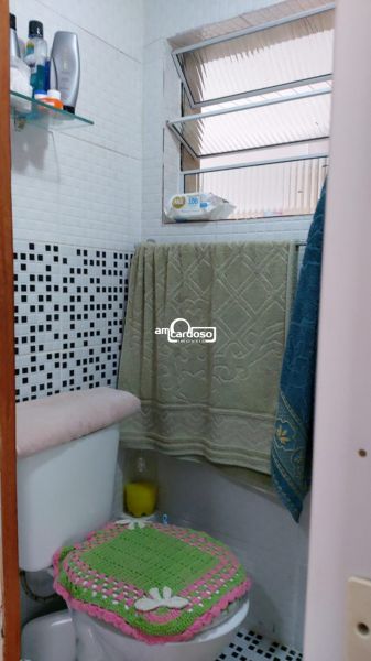 Casa com 2 quartos, 3 banheiros e 240m² à venda no bairro Rubem Berta, Porto Alegre