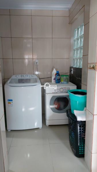 Casa com 2 quartos, 3 banheiros e 240m² à venda no bairro Rubem Berta, Porto Alegre