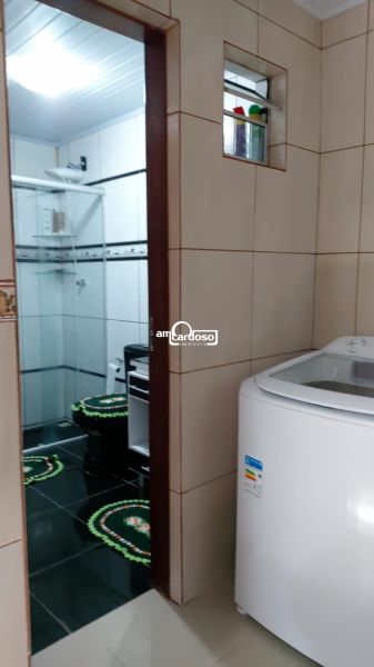 Casa com 2 quartos, 3 banheiros e 240m² à venda no bairro Rubem Berta, Porto Alegre