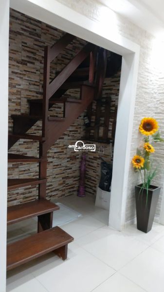 Casa com 2 quartos, 3 banheiros e 240m² à venda no bairro Rubem Berta, Porto Alegre