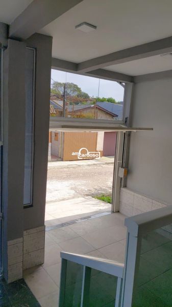 Casa com 2 quartos, 3 banheiros e 240m² à venda no bairro Rubem Berta, Porto Alegre