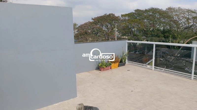 Casa com 2 quartos, 3 banheiros e 240m² à venda no bairro Rubem Berta, Porto Alegre