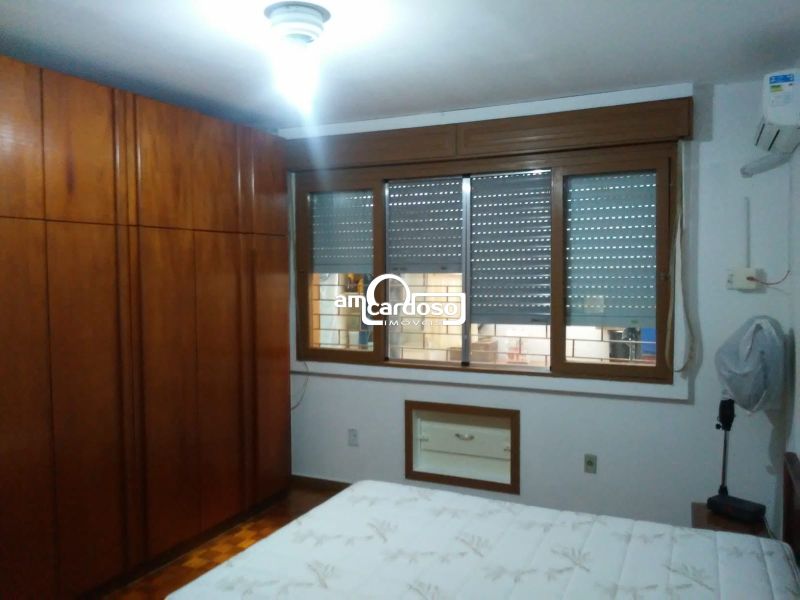 Casa com 3 quartos, 3 banheiros e 147m² à venda no bairro Parque Santa Fé, Porto Alegre