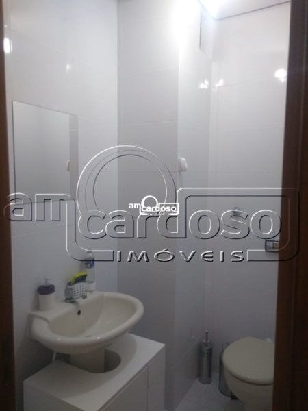 Sala com 1 banheiro e 28m² à venda no bairro Passo Dareia, Porto Alegre