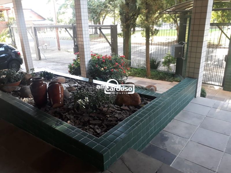 Apartamento com 3 quartos, 2 banheiros e 105m² à venda no bairro Jardim Planalto, Porto Alegre