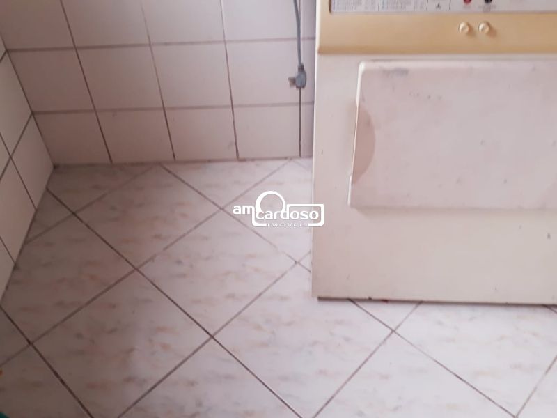 Apartamento com 3 quartos, 2 banheiros e 105m² à venda no bairro Jardim Planalto, Porto Alegre