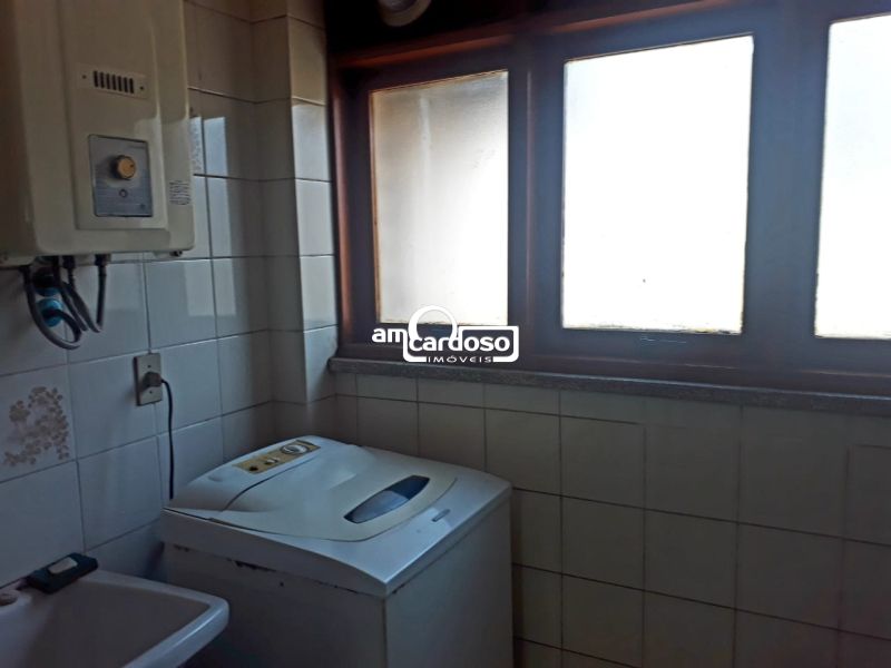 Apartamento com 3 quartos, 2 banheiros e 105m² à venda no bairro Jardim Planalto, Porto Alegre