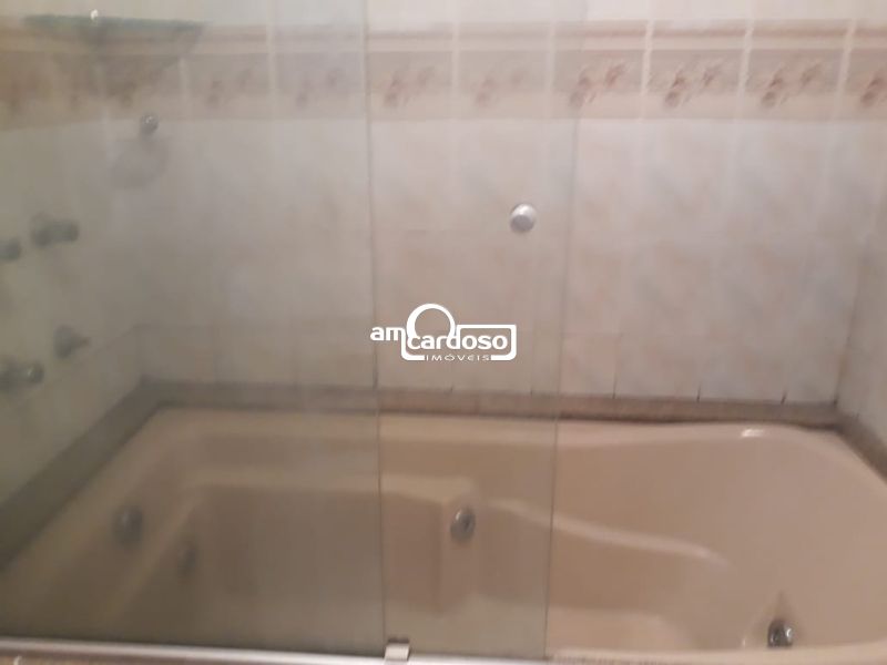 Apartamento com 3 quartos, 2 banheiros e 105m² à venda no bairro Jardim Planalto, Porto Alegre