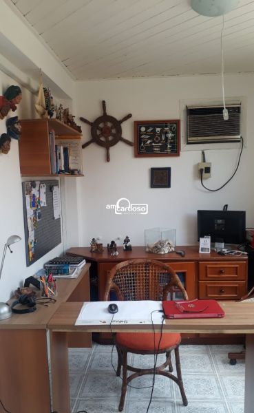 Apartamento com 3 quartos, 2 banheiros e 105m² à venda no bairro Jardim Planalto, Porto Alegre