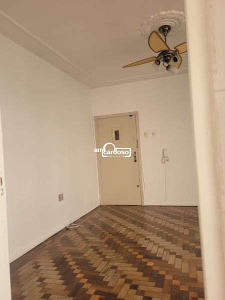 Apartamento com 2 quartos, 1 banheiro e 54m² à venda no bairro Centro, Porto Alegre