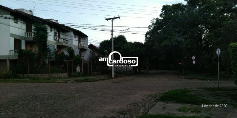 Sobrado com 3 quartos, 4 banheiros e 229m² à venda no bairro Ipanema, Porto Alegre