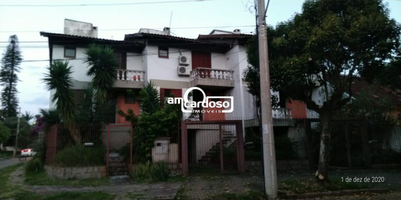 Sobrado com 3 quartos, 4 banheiros e 229m² à venda no bairro Ipanema, Porto Alegre