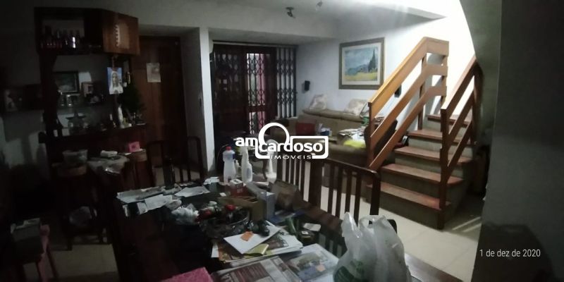 Sobrado com 3 quartos, 4 banheiros e 229m² à venda no bairro Ipanema, Porto Alegre