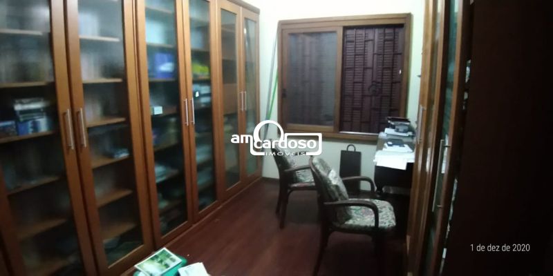 Sobrado com 3 quartos, 4 banheiros e 229m² à venda no bairro Ipanema, Porto Alegre