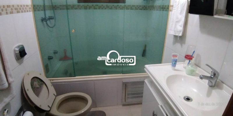 Sobrado com 3 quartos, 4 banheiros e 229m² à venda no bairro Ipanema, Porto Alegre