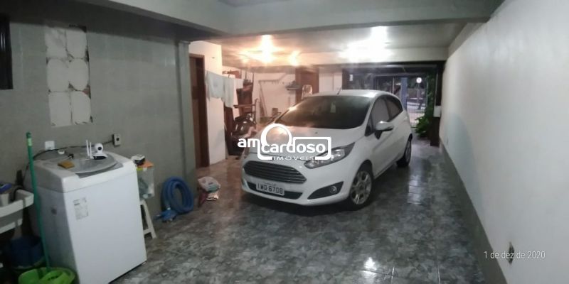 Sobrado com 3 quartos, 4 banheiros e 229m² à venda no bairro Ipanema, Porto Alegre
