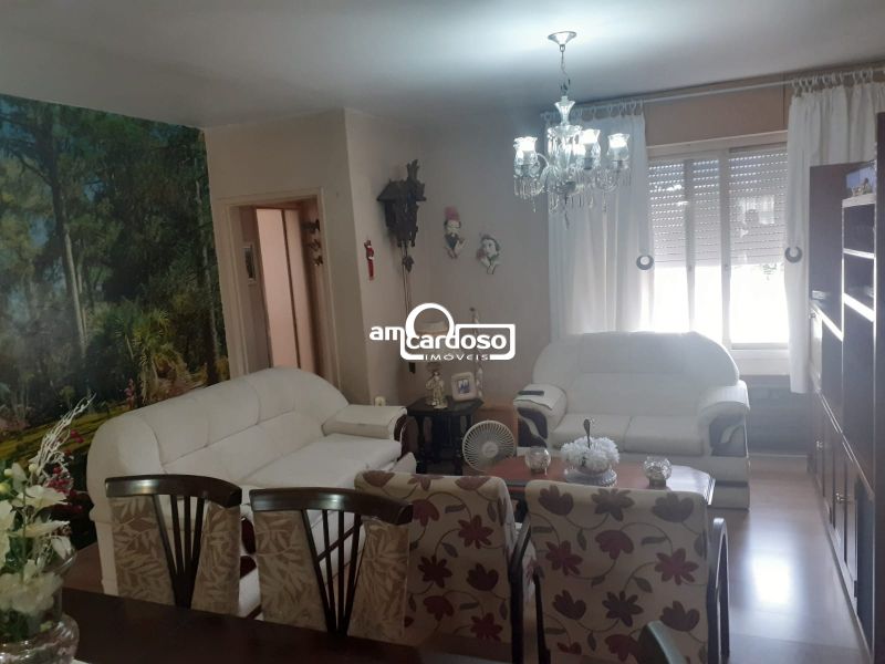 Apartamento com 2 quartos, 1 banheiro e 85m² à venda no bairro Jardim Lindoia, Porto Alegre