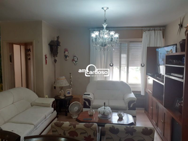 Apartamento com 2 quartos, 1 banheiro e 85m² à venda no bairro Jardim Lindoia, Porto Alegre
