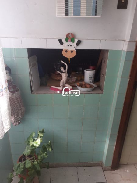 Apartamento com 2 quartos, 1 banheiro e 85m² à venda no bairro Jardim Lindoia, Porto Alegre