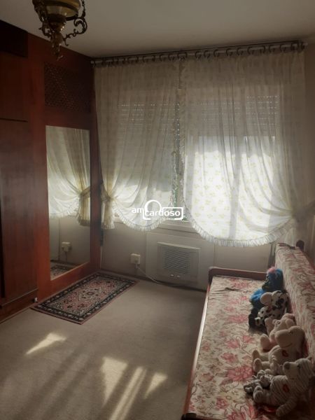 Apartamento com 2 quartos, 1 banheiro e 85m² à venda no bairro Jardim Lindoia, Porto Alegre