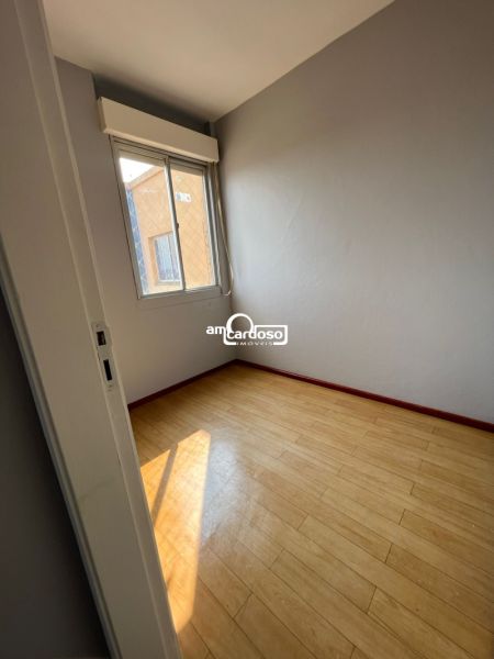 Apartamento com 2 quartos, 1 banheiro e 45m² à venda no bairro Sarandi, Porto Alegre