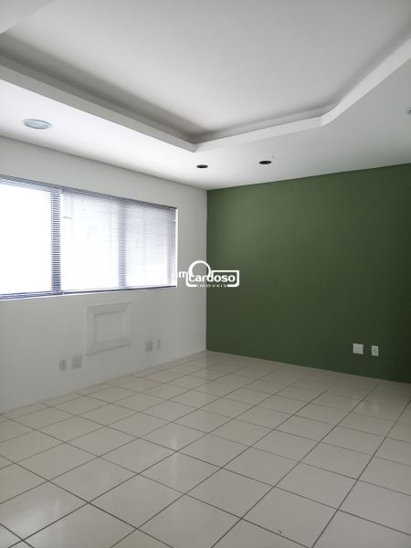 Sala com 1 banheiro e 35m² à venda no bairro Petropolis, Porto Alegre