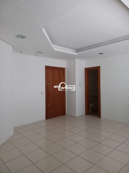 Sala com 1 banheiro e 35m² à venda no bairro Petropolis, Porto Alegre