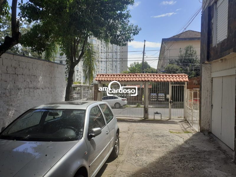 Apartamento com 3 quartos, 3 banheiros e 78m² à venda no bairro Sao Sebastiao, Porto Alegre