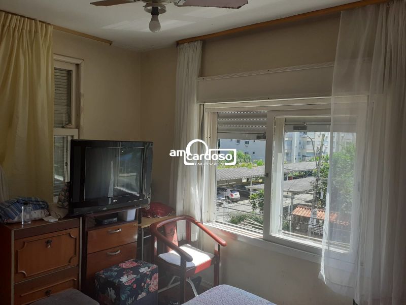 Apartamento com 3 quartos, 3 banheiros e 78m² à venda no bairro Sao Sebastiao, Porto Alegre