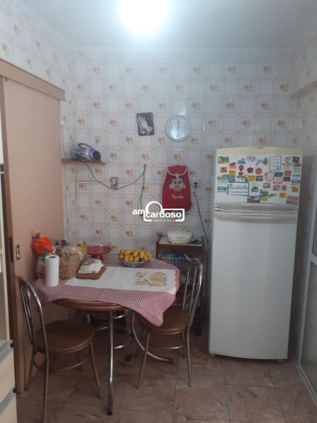 Apartamento com 3 quartos, 3 banheiros e 78m² à venda no bairro Sao Sebastiao, Porto Alegre