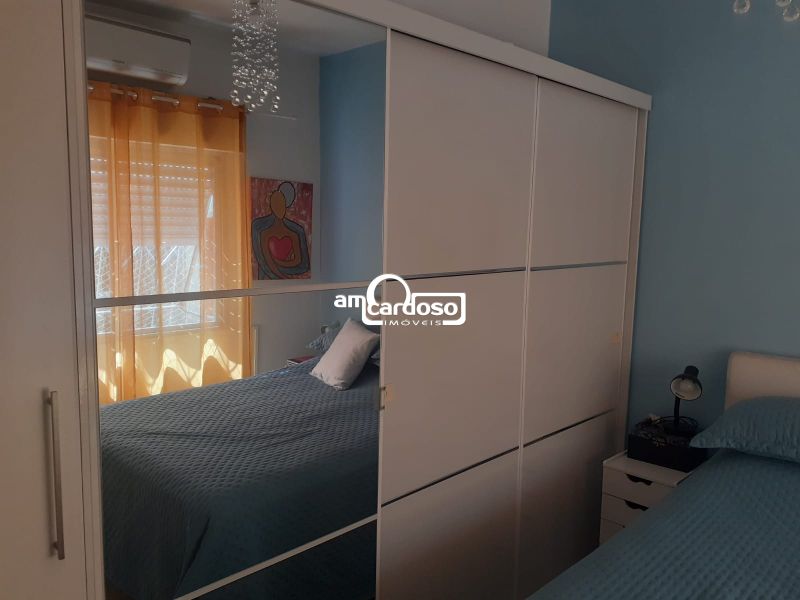Apartamento com 3 quartos, 1 banheiro e 65m² à venda no bairro Sao Sebastiao, Porto Alegre