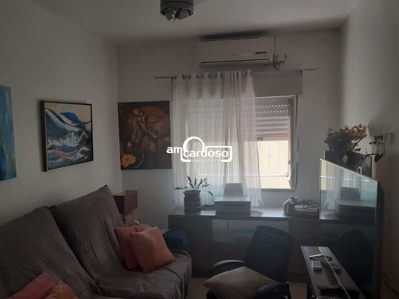 Apartamento com 3 quartos, 1 banheiro e 65m² à venda no bairro Sao Sebastiao, Porto Alegre