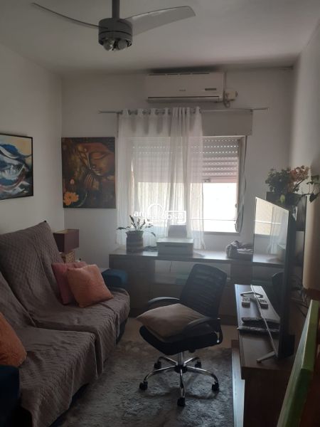 Apartamento com 3 quartos, 1 banheiro e 65m² à venda no bairro Sao Sebastiao, Porto Alegre