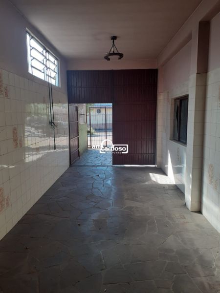 Casa com 7 quartos, 4 banheiros e 300m² à venda no bairro Jardim Sao Pedro, Porto Alegre