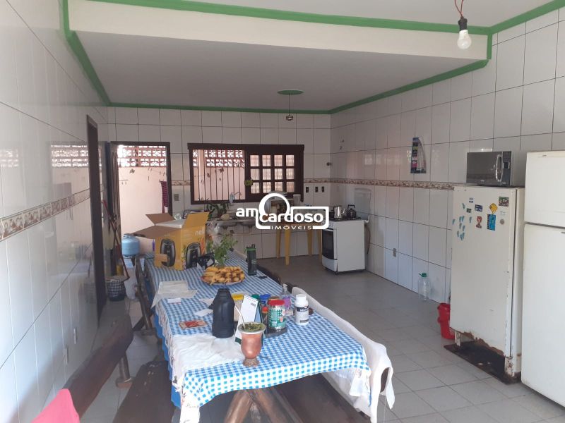 Casa com 7 quartos, 4 banheiros e 300m² à venda no bairro Jardim Sao Pedro, Porto Alegre