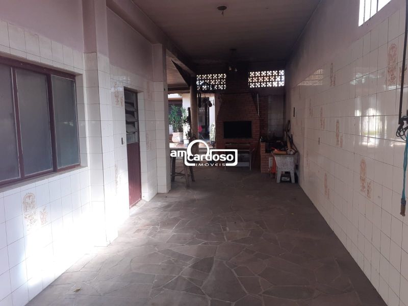 Casa com 7 quartos, 4 banheiros e 300m² à venda no bairro Jardim Sao Pedro, Porto Alegre