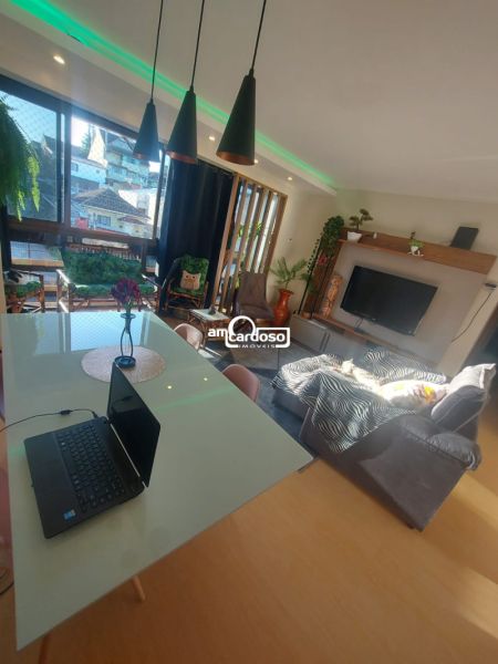 Apartamento com 2 quartos, 2 banheiros e 82m² à venda no bairro Jardim Itu Sabara, Porto Alegre