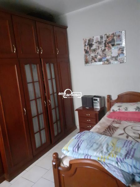 Casa com 3 quartos, 3 banheiros e 180m² à venda no bairro Sarandi, Porto Alegre
