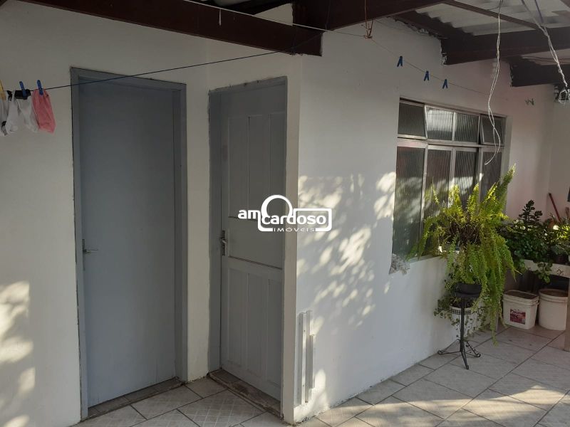Casa com 3 quartos, 3 banheiros e 180m² à venda no bairro Sarandi, Porto Alegre